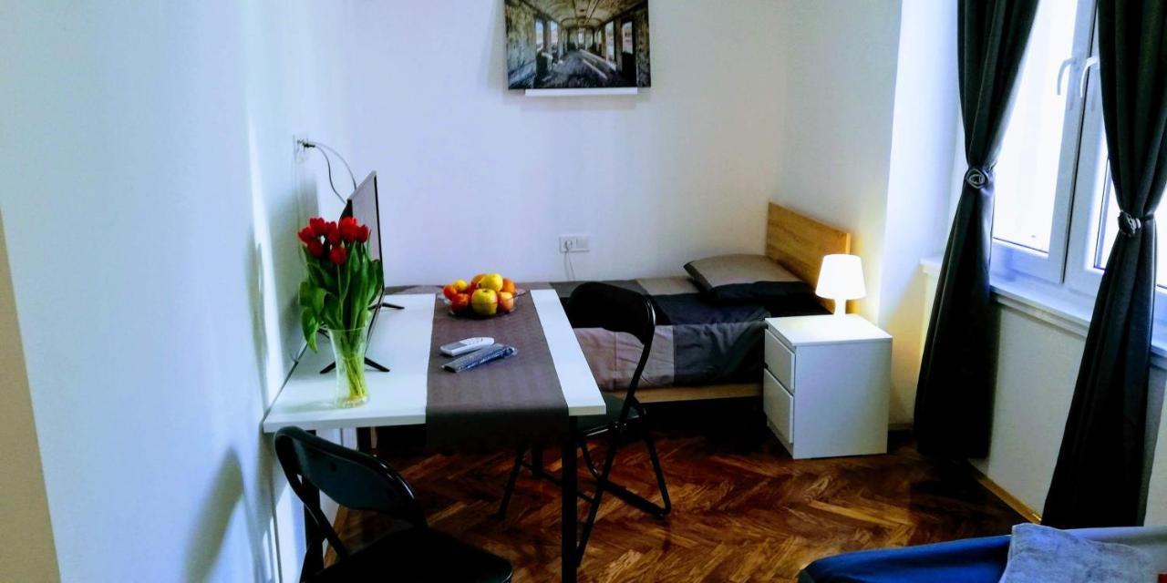 Zpula Center Apartments And Rooms Exterior foto