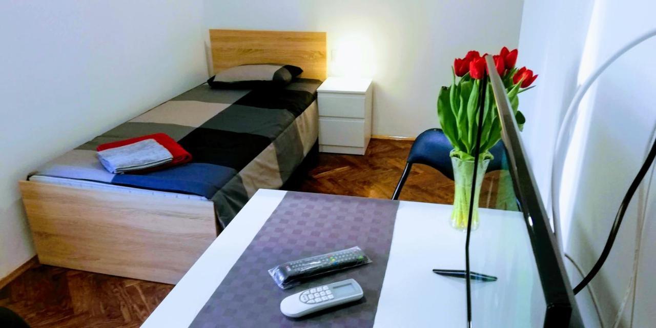 Zpula Center Apartments And Rooms Exterior foto