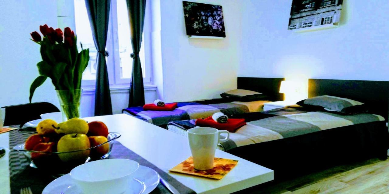 Zpula Center Apartments And Rooms Exterior foto