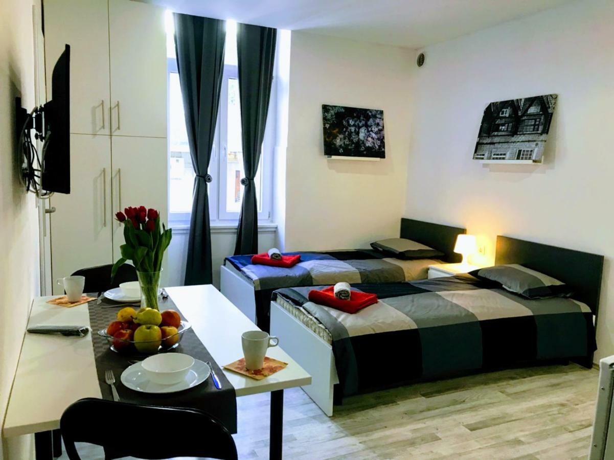 Zpula Center Apartments And Rooms Exterior foto