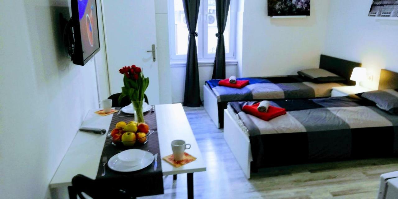 Zpula Center Apartments And Rooms Exterior foto