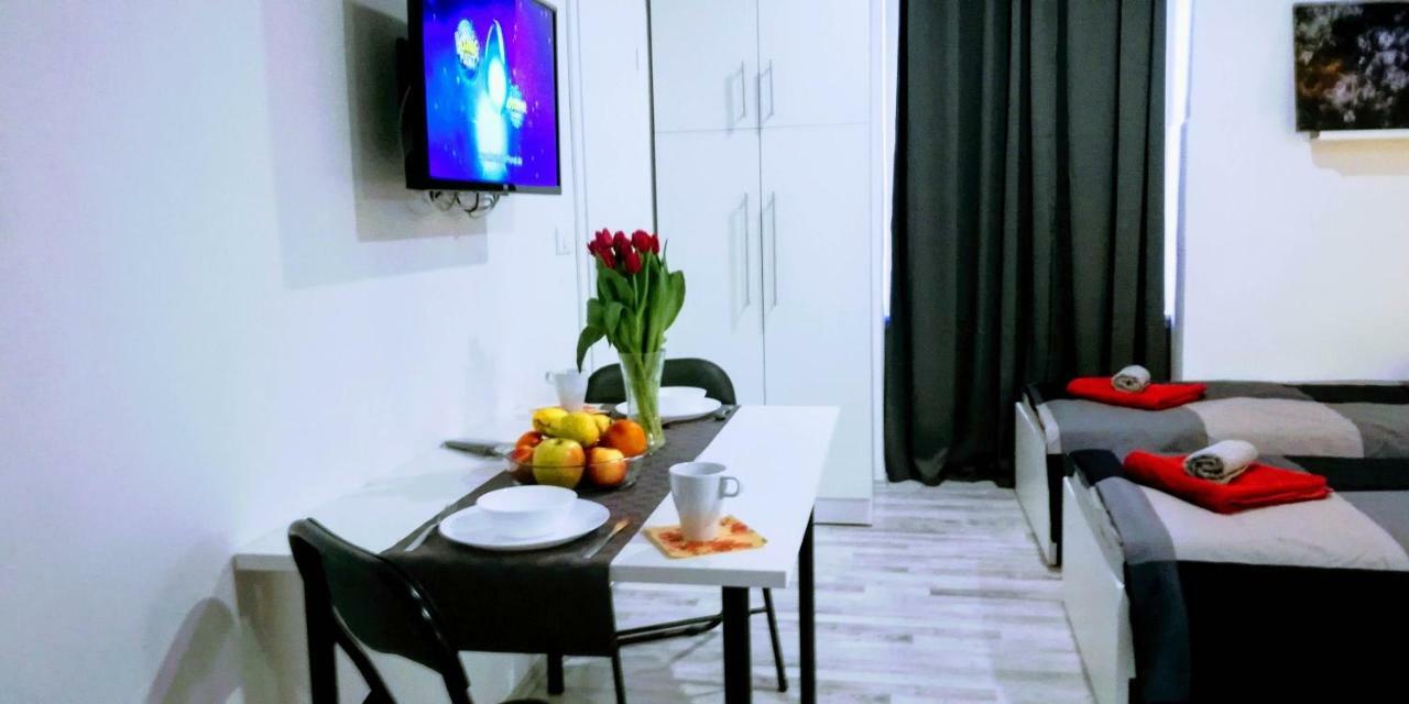 Zpula Center Apartments And Rooms Exterior foto
