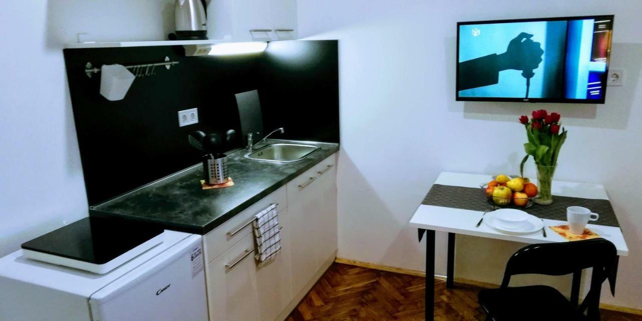 Zpula Center Apartments And Rooms Exterior foto
