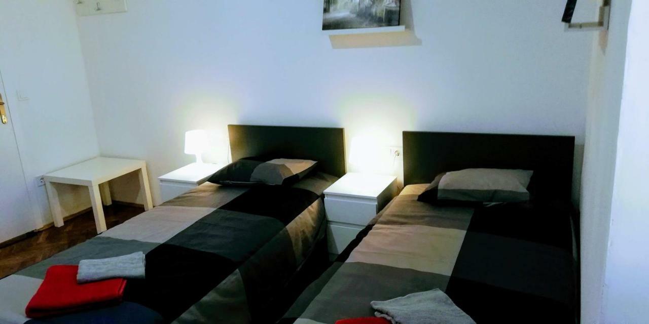Zpula Center Apartments And Rooms Exterior foto