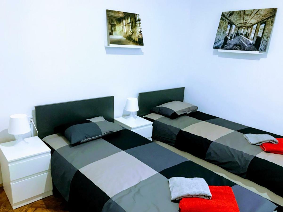 Zpula Center Apartments And Rooms Exterior foto